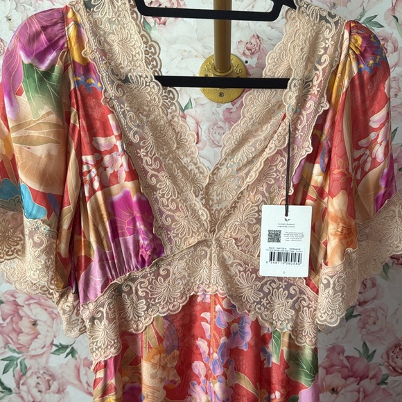 125- $199 *FREE SHIPPING* NWT Spell Painter's Garden Lace Maxi Dress Crimson S - Picture 5 of 7